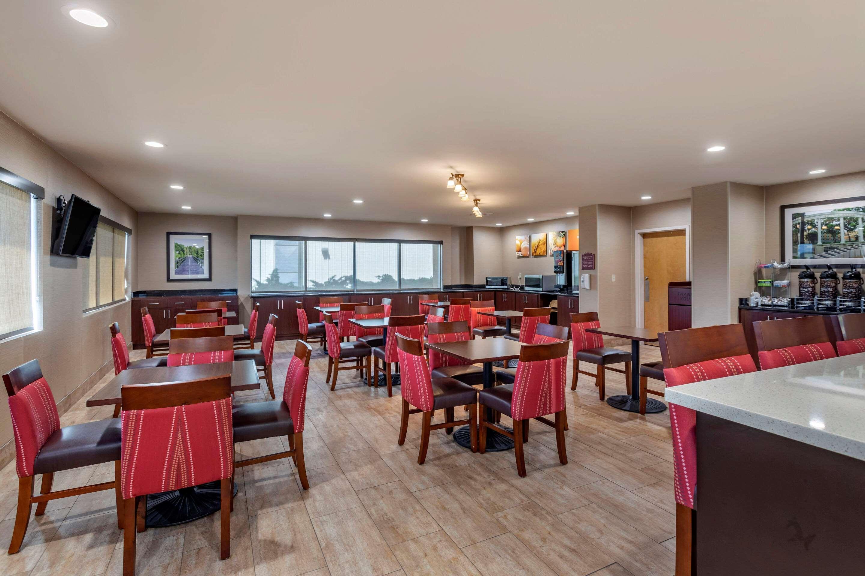 Comfort Suites Florence Shoals Area Esterno foto